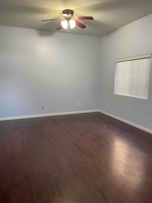 Foto del edificio - 9415 Godiva Ave