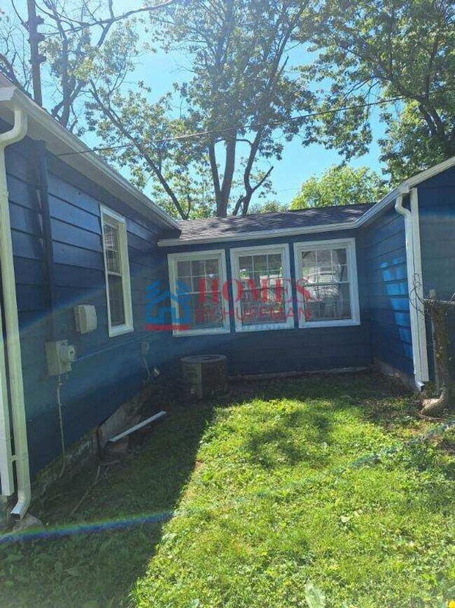 Building Photo - Two bedroom House