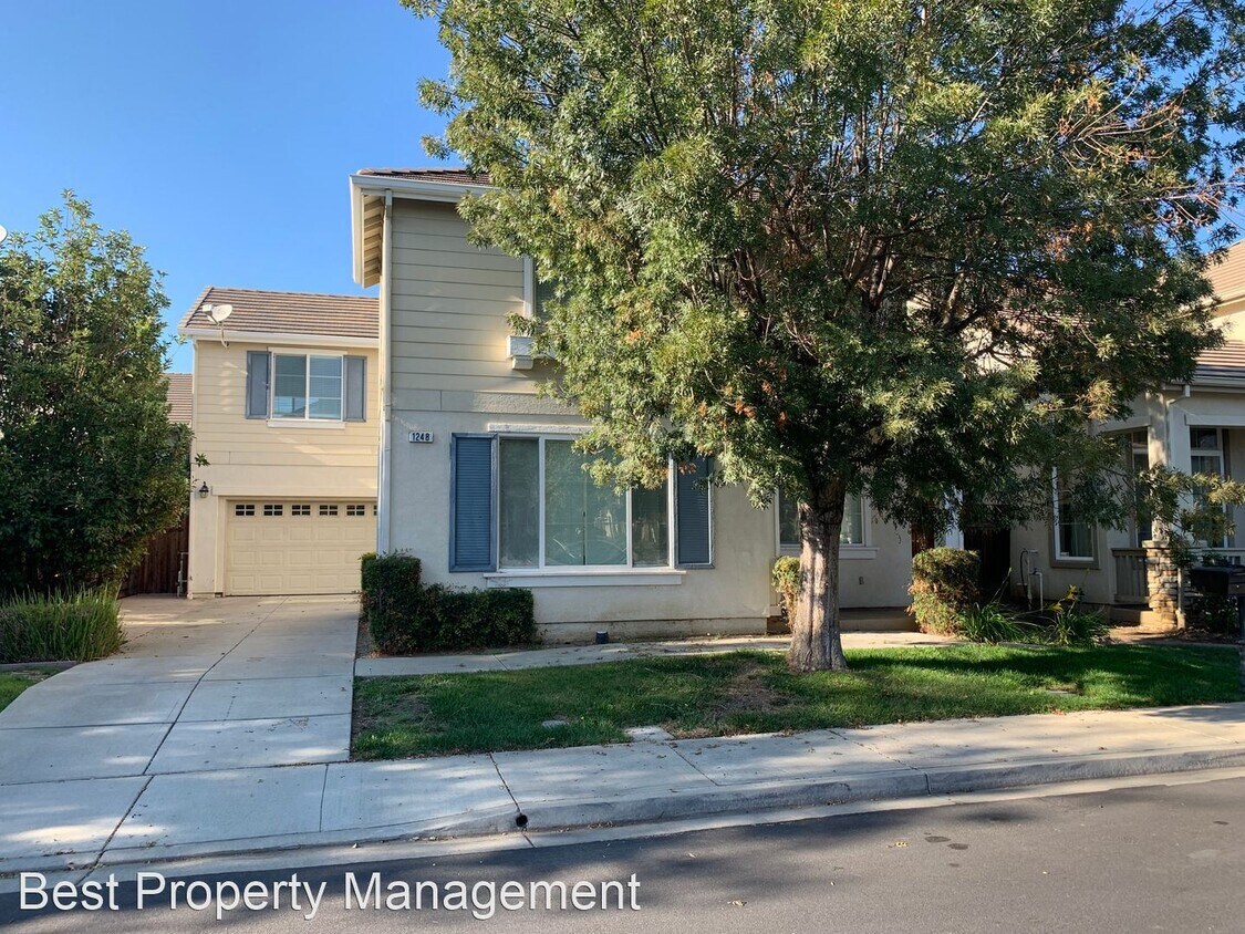 4 br, 2.5 bath House 1248 Picadilly Lane House Rental in Brentwood