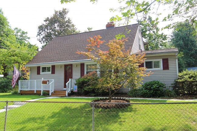 Photo - 2204 Luzerne Ave House