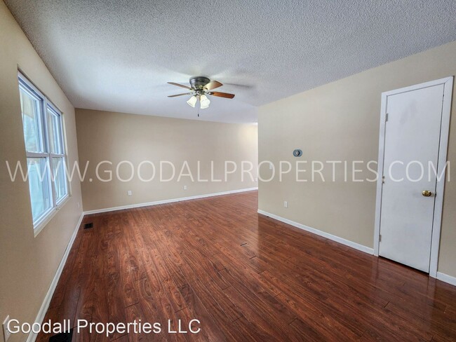 Building Photo - 3 br, 1 bath House - 2103 Norwood Dr