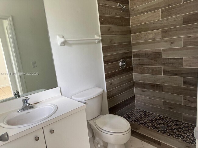 Foto del edificio - 1490 NE 33rd Ave