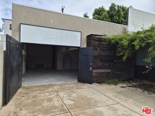 Foto del edificio - 10835 Magnolia Blvd