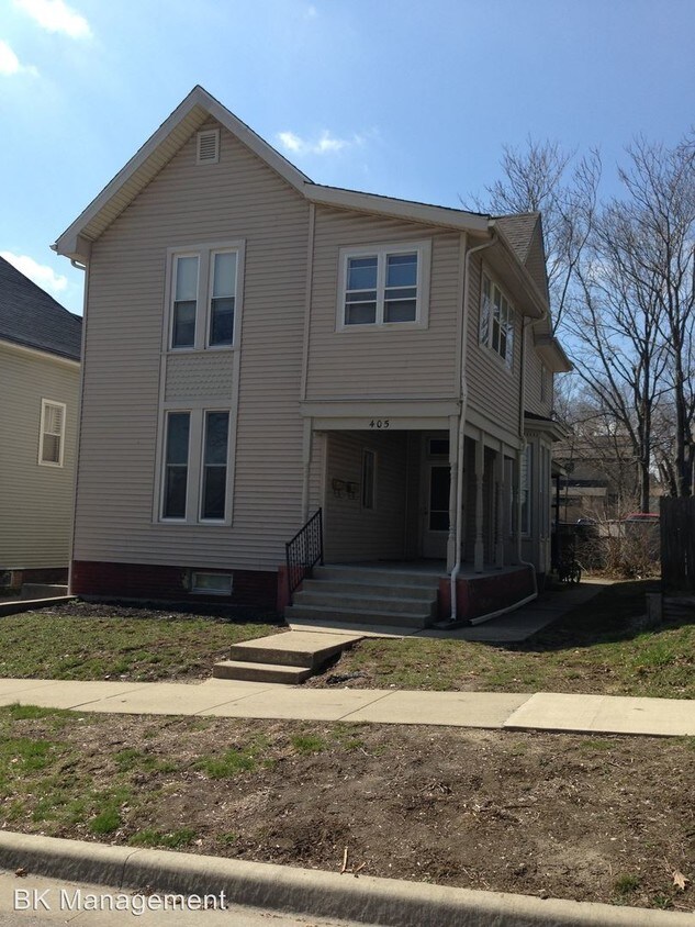 Primary Photo - 405 Maple St
