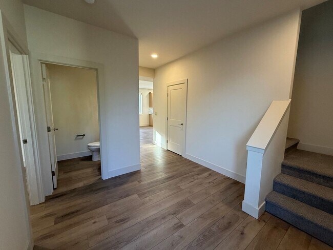 Foto del edificio - 1722 Castlerock Ave