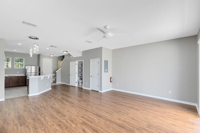 Foto del edificio - 7340 Yoder St
