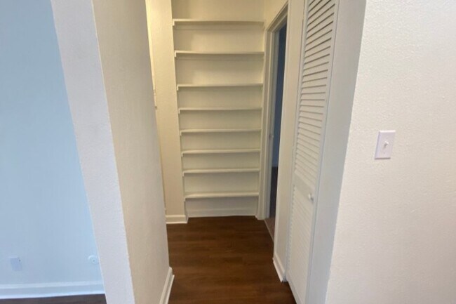 Hallway Storage - 7545 Bradburn Blvd