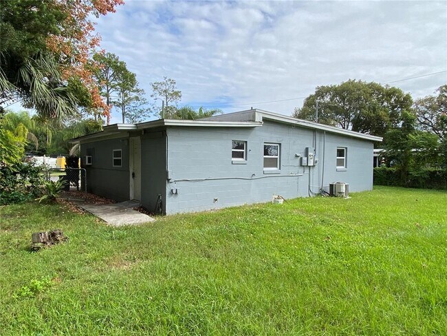 Building Photo - 103 Mayfair Cir
