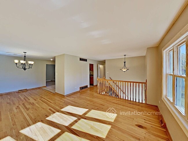 Building Photo - 13601 Cherry Ln