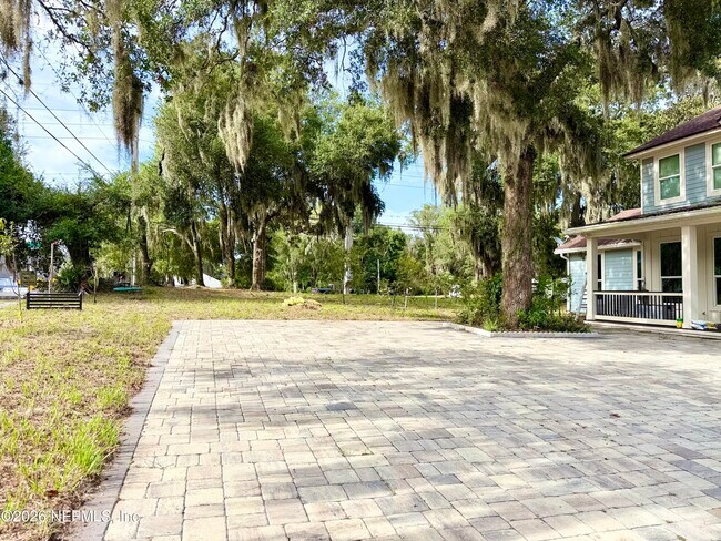 Foto del edificio - 4343 Monument Rd