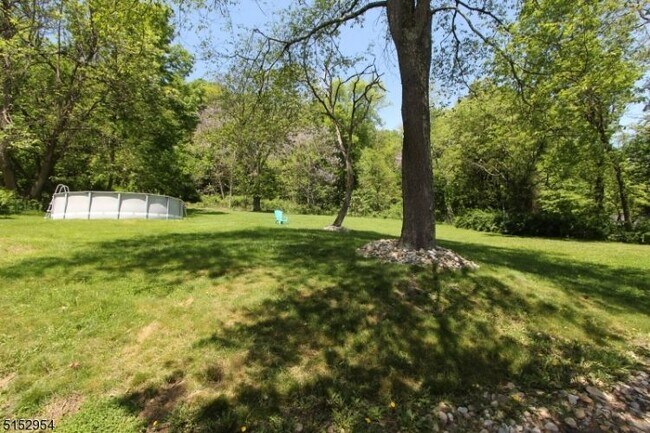 Building Photo - 143 Millbrook Ave