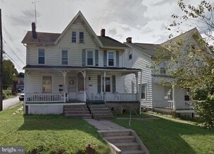 Building Photo - 632 Olive St
