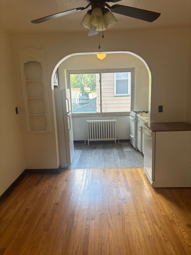 Foto del edificio - 4248 Langley Ave