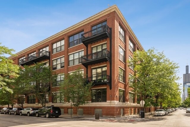 Building Photo - 1040 W Adams St