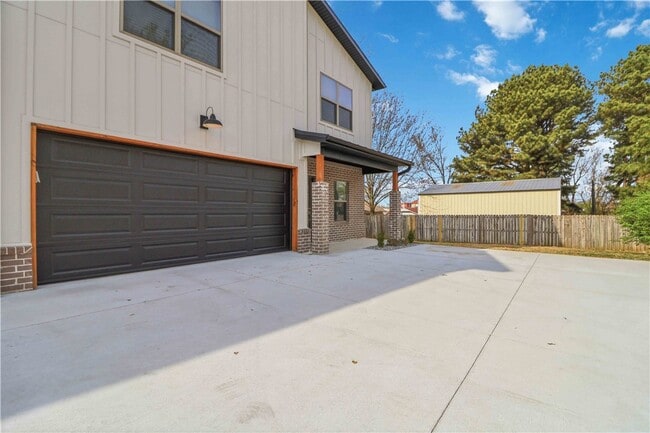 Foto del edificio - 3406 SE K St