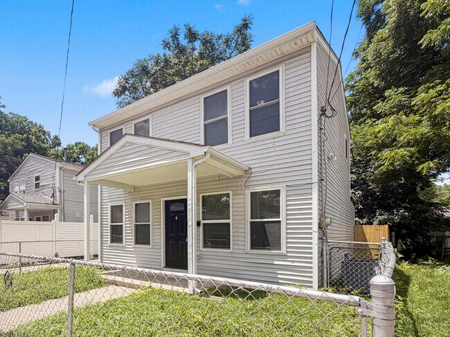 Foto del edificio - 425 Hawkins Ave