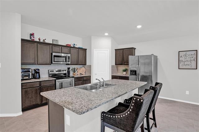 Foto del edificio - 1111 Meadow Side Dr