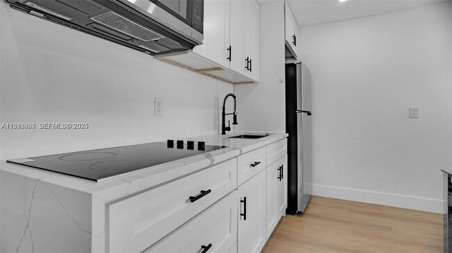 Foto del edificio - 32 SW 9th St