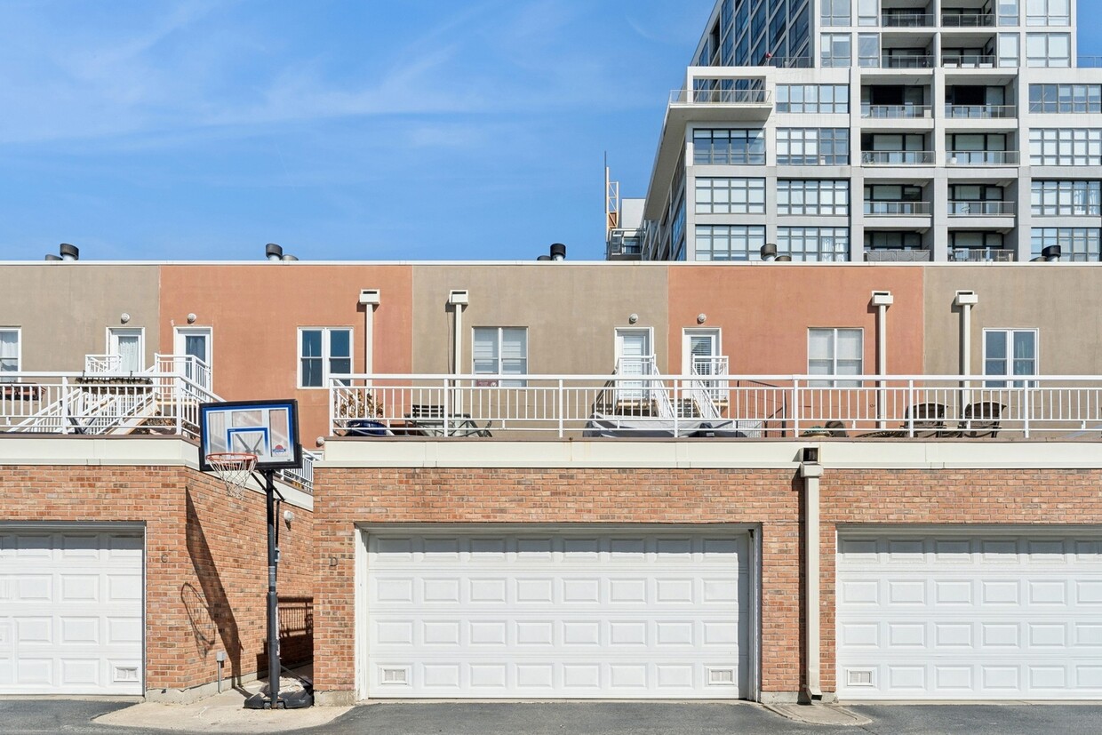 Primary Photo - 51 W 15th St