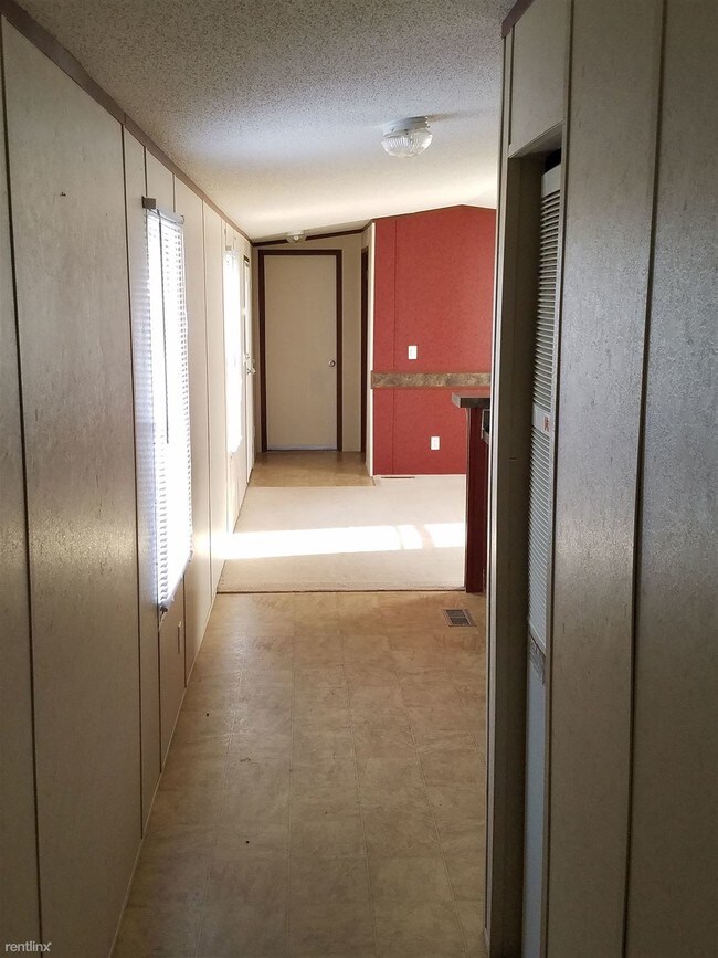 Building Photo - 1208 Aspen Dr