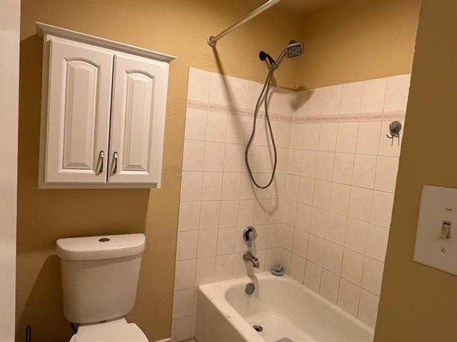 Foto del edificio - 402 Moss Hill Ln