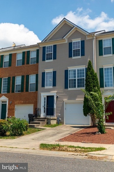 Building Photo - 46055 Gooseneck Dr