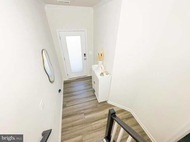 Foto del edificio - 4805 Vista Green Ln