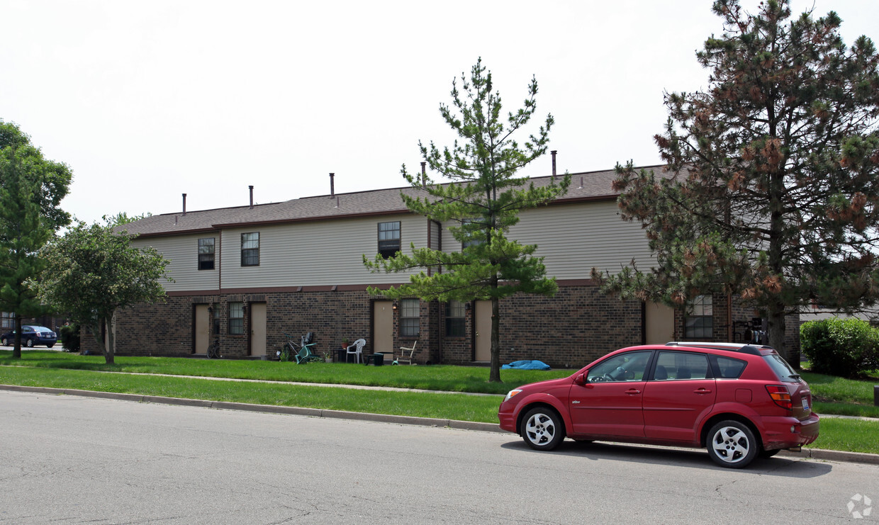 Building Photo - Vandalia Apartments