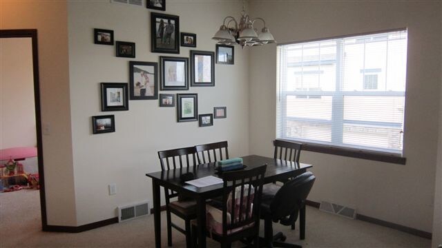 Building Photo - 102 Wind Stone Dr