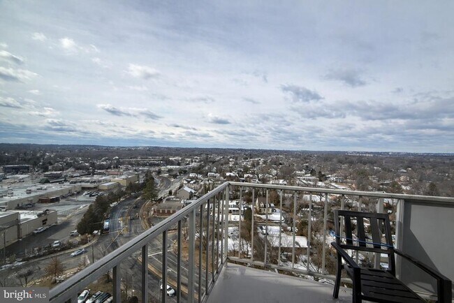 Foto del edificio - 301 N Beauregard St