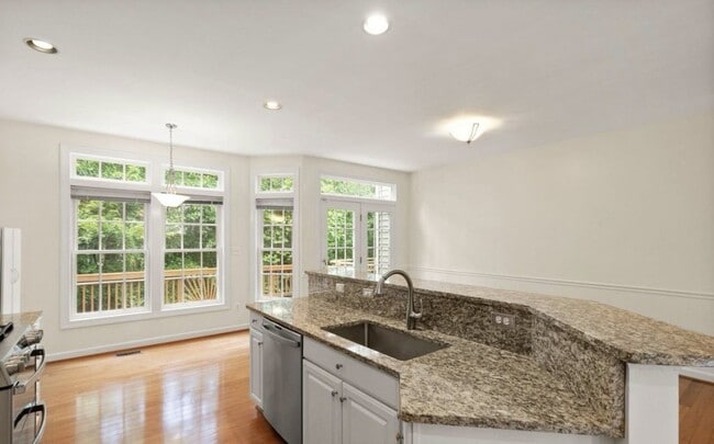 Building Photo - 6635 Debra Lu Way