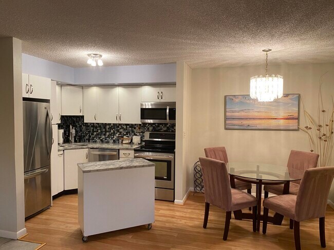 Building Photo - 15496 Lakes of Delray Blvd