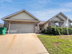 Building Photo - 14914 Sammy Jo Cove