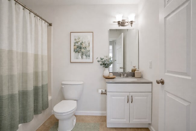 Bathroom - Elora Flats & Townhomes
