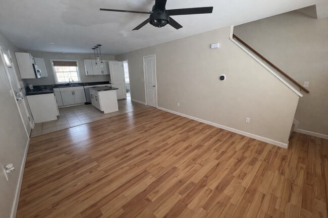 Foto del edificio - 1116 Worcester St