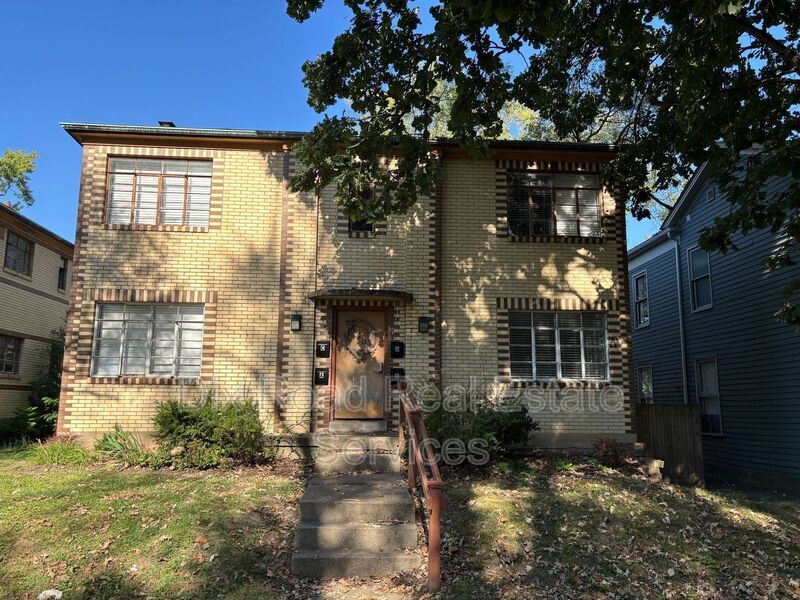 Photo - 350 Ross Ave