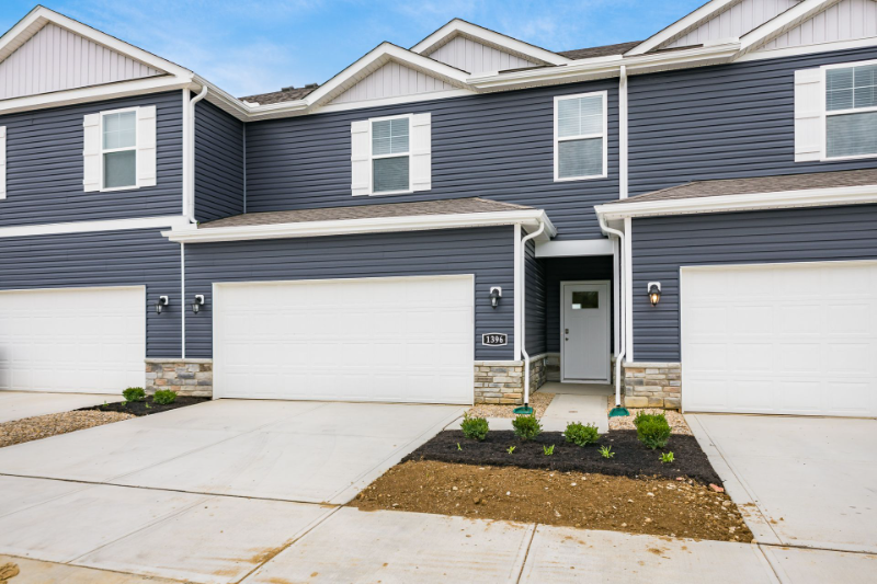 Primary Photo - 1396 Marinelli Dr W