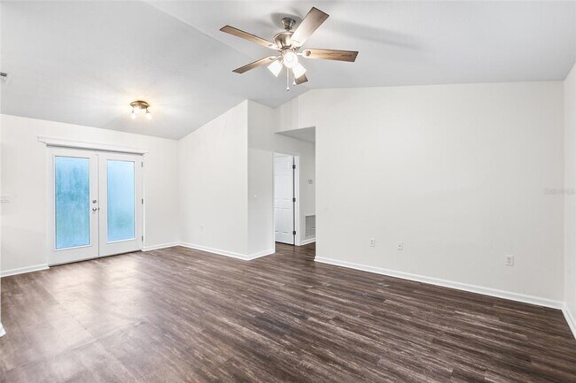 Foto del edificio - 418 Hancock Rd