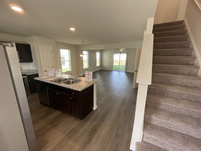 Foto del edificio - 3 Bd 2.5 Ba Townhome