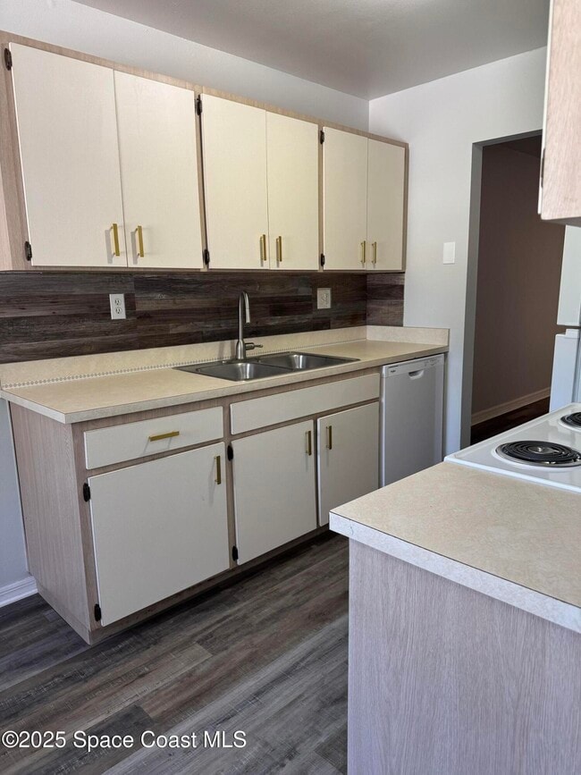 Building Photo - 4546 Memory Ln