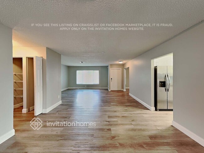 Foto del edificio - 2504 NW 98th Ln