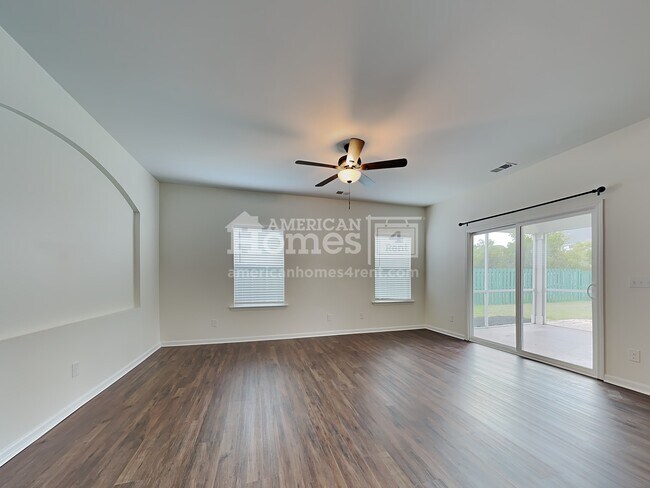 Building Photo - 4044 Garden Hills Loop