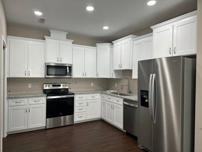 Foto del edificio - 139 Heyward Dr