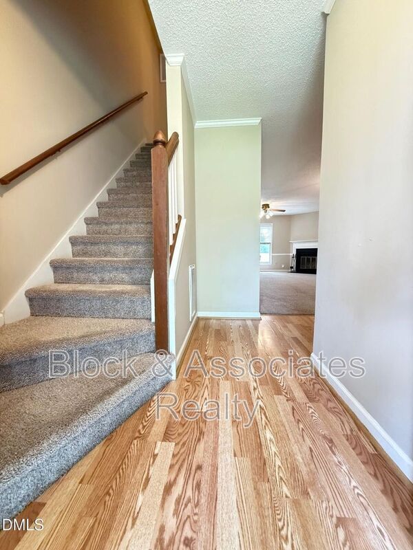 Foto del edificio - 120 Greenmont Ln