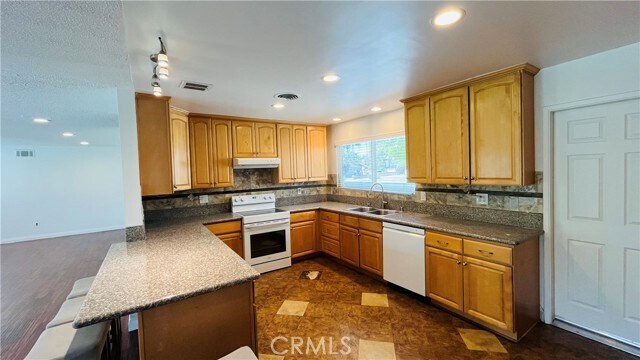 Foto del edificio - 1922 S Kathy Ln