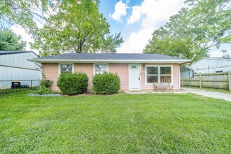 Building Photo - 3631 Decamp Dr