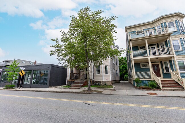 Foto del edificio - 279 Concord Ave