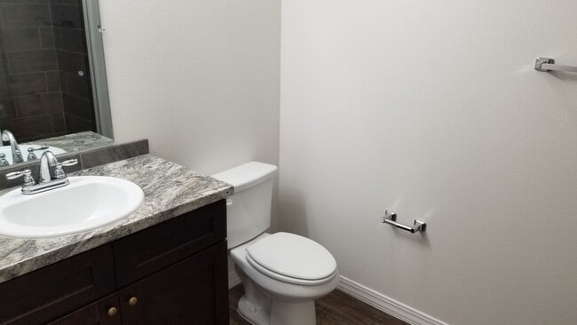 Building Photo - NEW LUXURY ONE BEDROOM APARTMENT UNFURNISHED