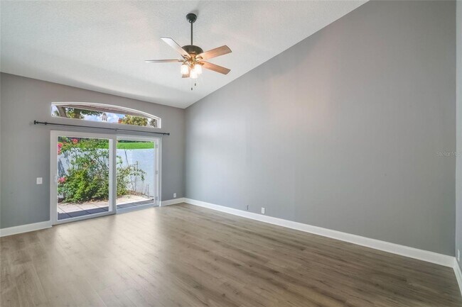 Foto del edificio - Beautiful 3 Bedroom 2 Bath House For Rent