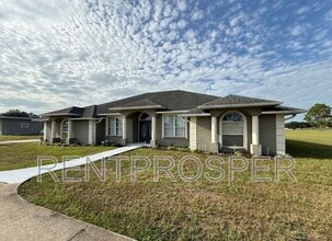 Building Photo - 11400 Lovers Ln